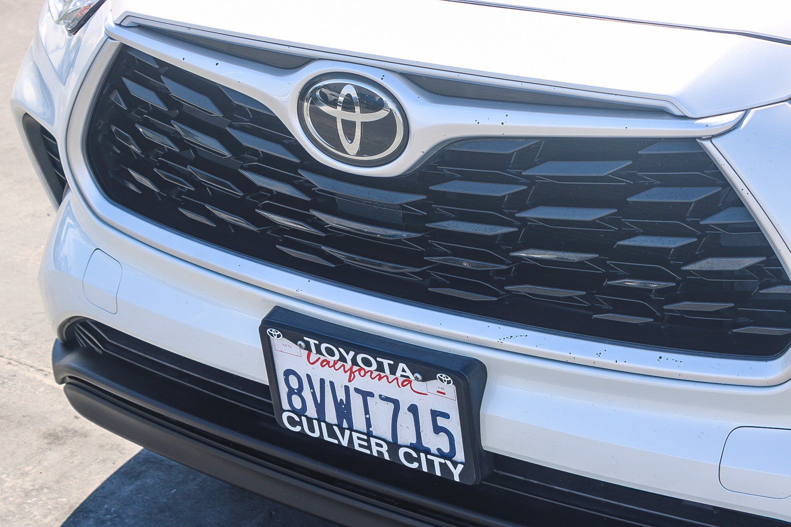 Used 2021 Toyota Highlander L FWD image 6