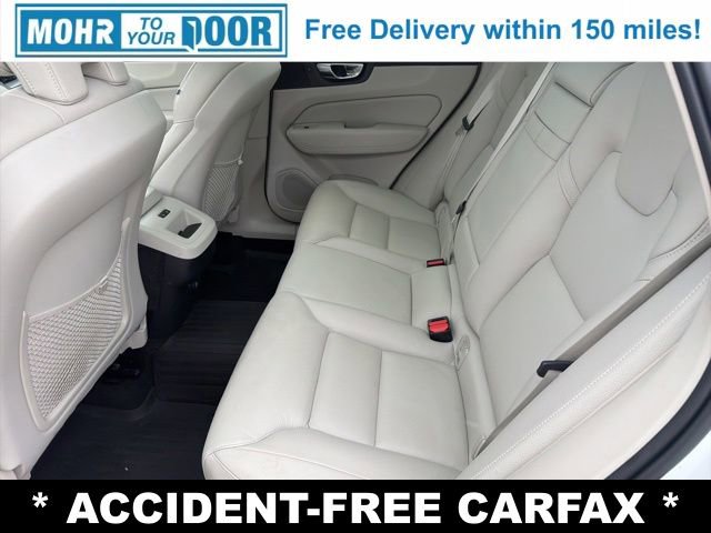 Used 2019 Volvo XC60 T5 Momentum w/ Multimedia Package image 30