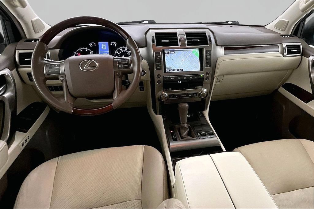 Used 2015 Lexus GX 460 w/ Premium Package AWD/4WD image 8