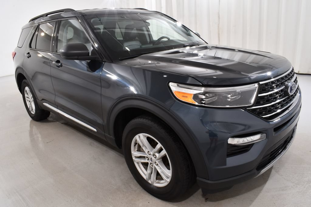 Used 2023 Ford Explorer XLT w/ Equipment Group 202A AWD/4WD image 5