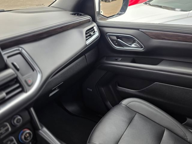 Used 2022 Chevrolet Suburban Z71 w/ Luxury Package AWD/4WD image 40