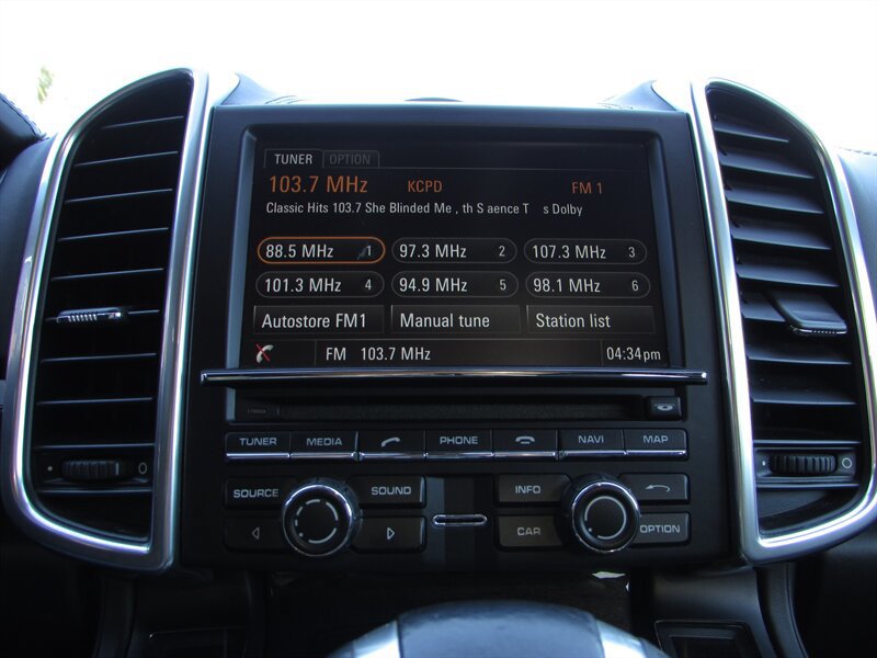 Used 2013 Porsche Cayenne AWD/4WD image 10