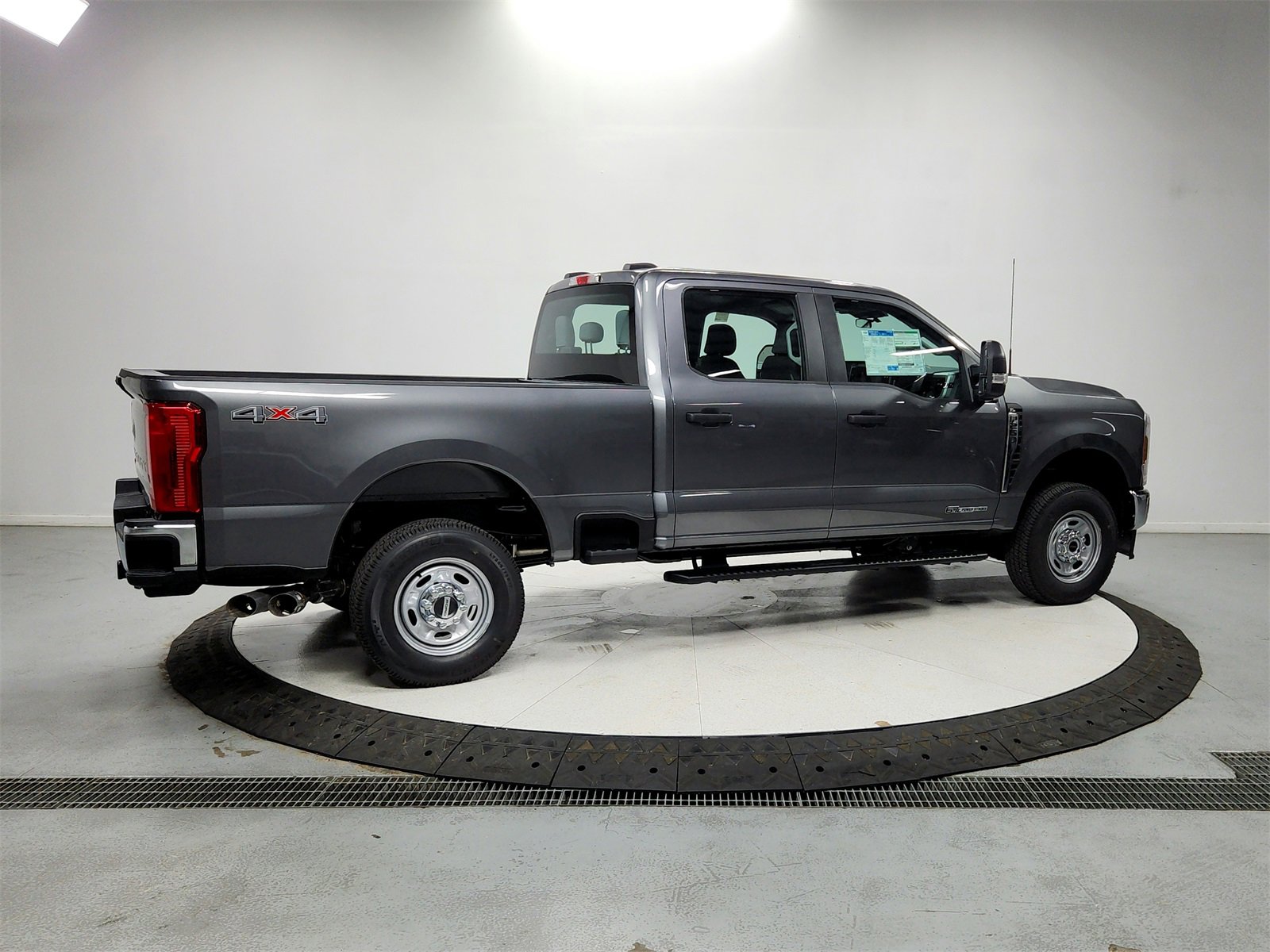 New 2025 Ford F250 XL w/ XL Chrome Package image 9
