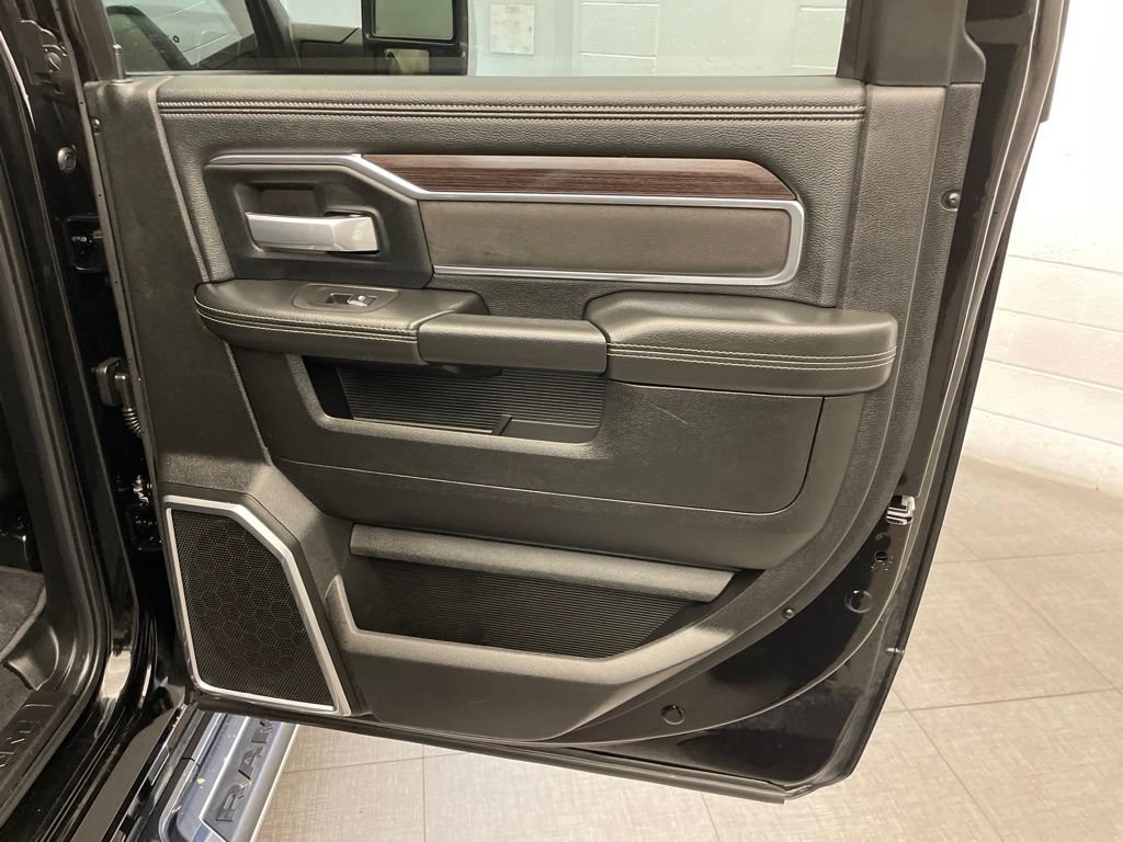 Certified 2025 RAM 2500 Laramie AWD/4WD image 31