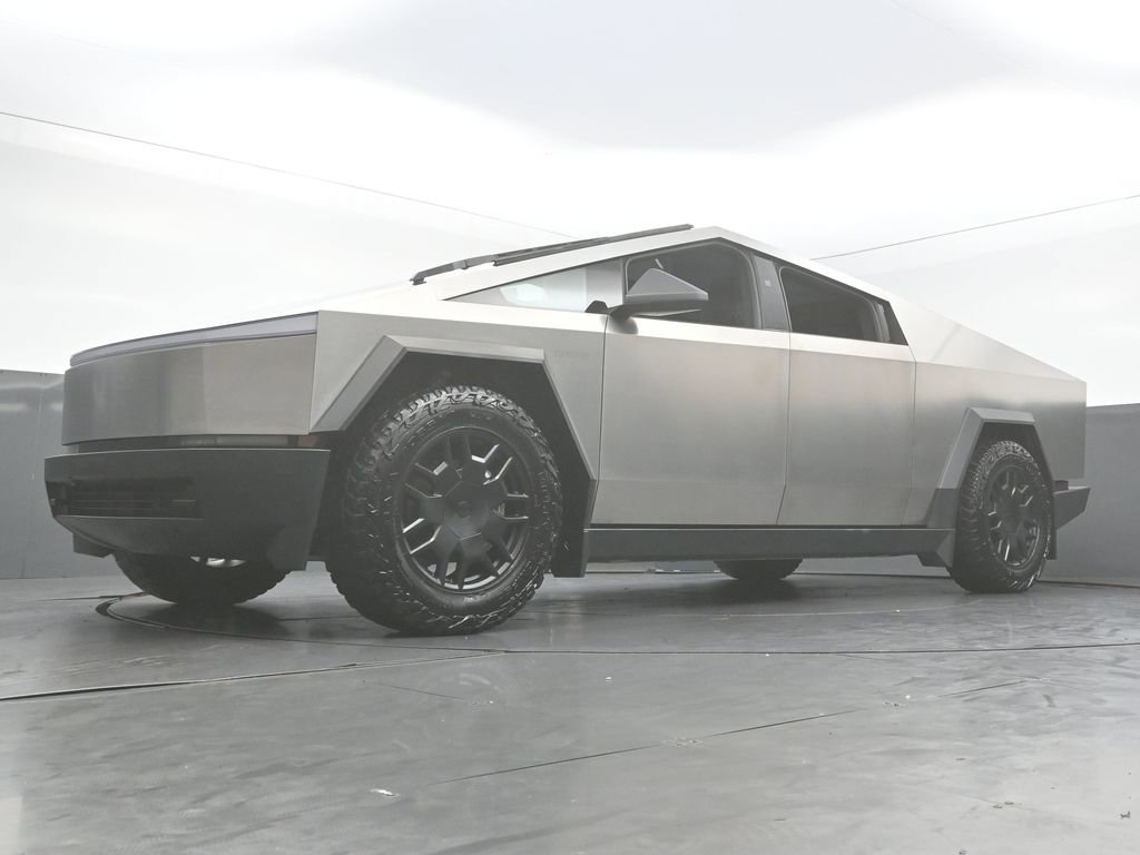 Used 2024 Tesla Cybertruck AWD Crew Cab image 46