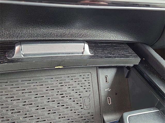 Used 2025 Mercedes-Benz GLE 350 4MATIC image 15