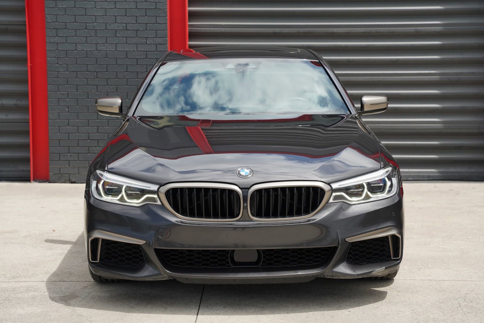 Used 2020 BMW M550i xDrive w/ Executive Package AWD/4WD image 2