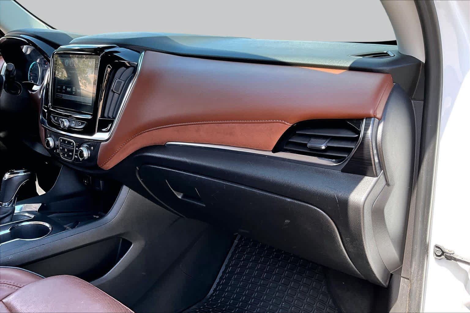 Used 2019 Chevrolet Traverse High Country AWD/4WD image 19