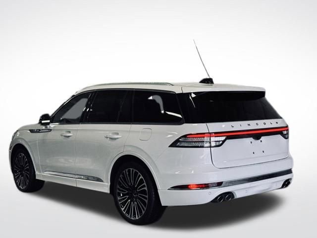 Certified 2025 Lincoln Aviator Black Label image 9