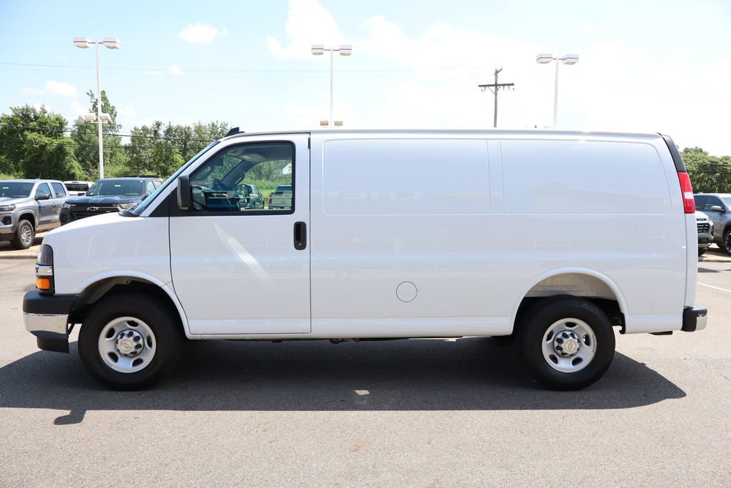New 2025 Chevrolet Express 2500 w/ Driver Convenience Package image 21