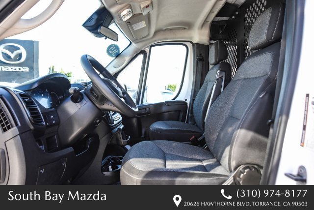 Used 2025 RAM ProMaster 2500 w/ U-Haul Equipment Group FWD image 18