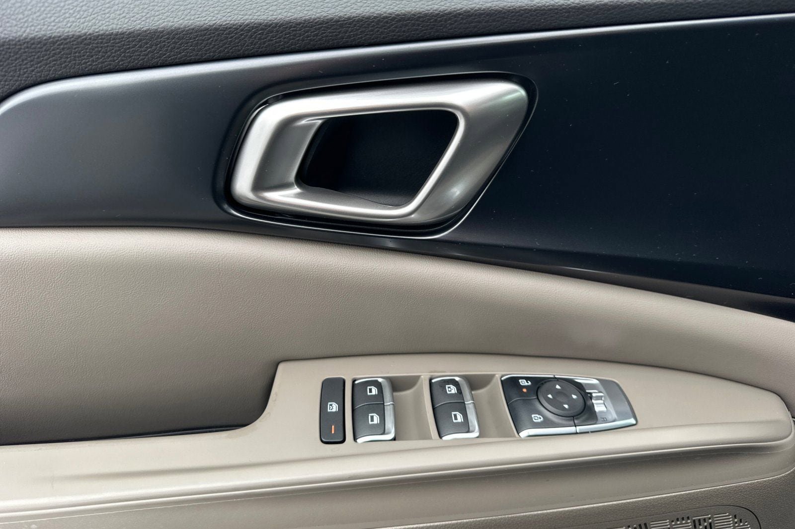 New 2026 Kia Carnival LXS image 11