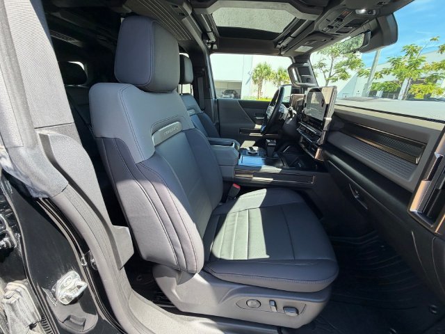 Used 2025 GMC Hummer EV 2X AWD/4WD image 14