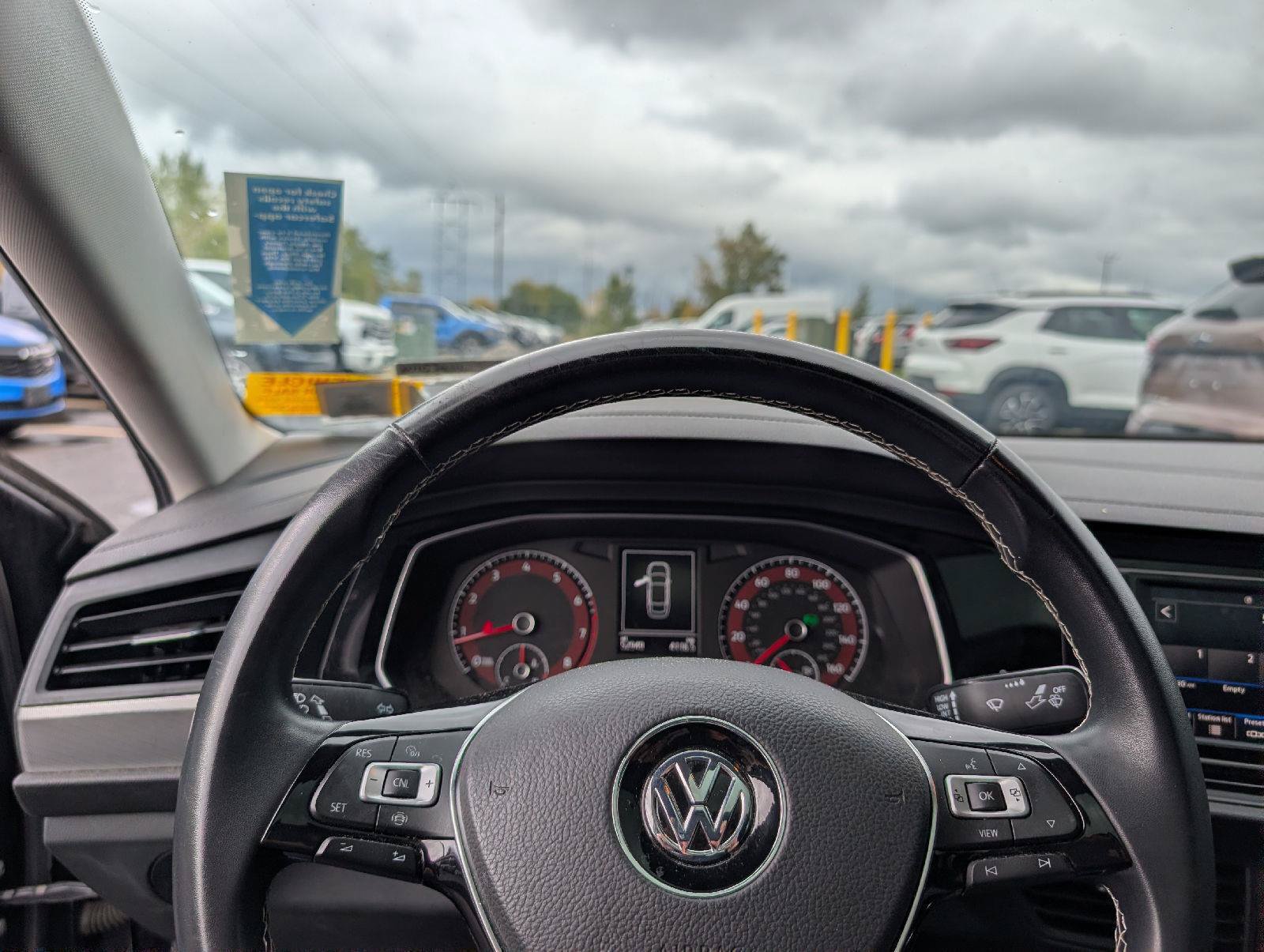 Used 2021 Volkswagen Jetta SE w/ SE Cold Weather Package FWD image 12