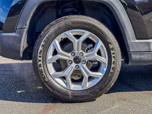 New 2025 Jeep Compass Latitude w/ Convenience Group image 24