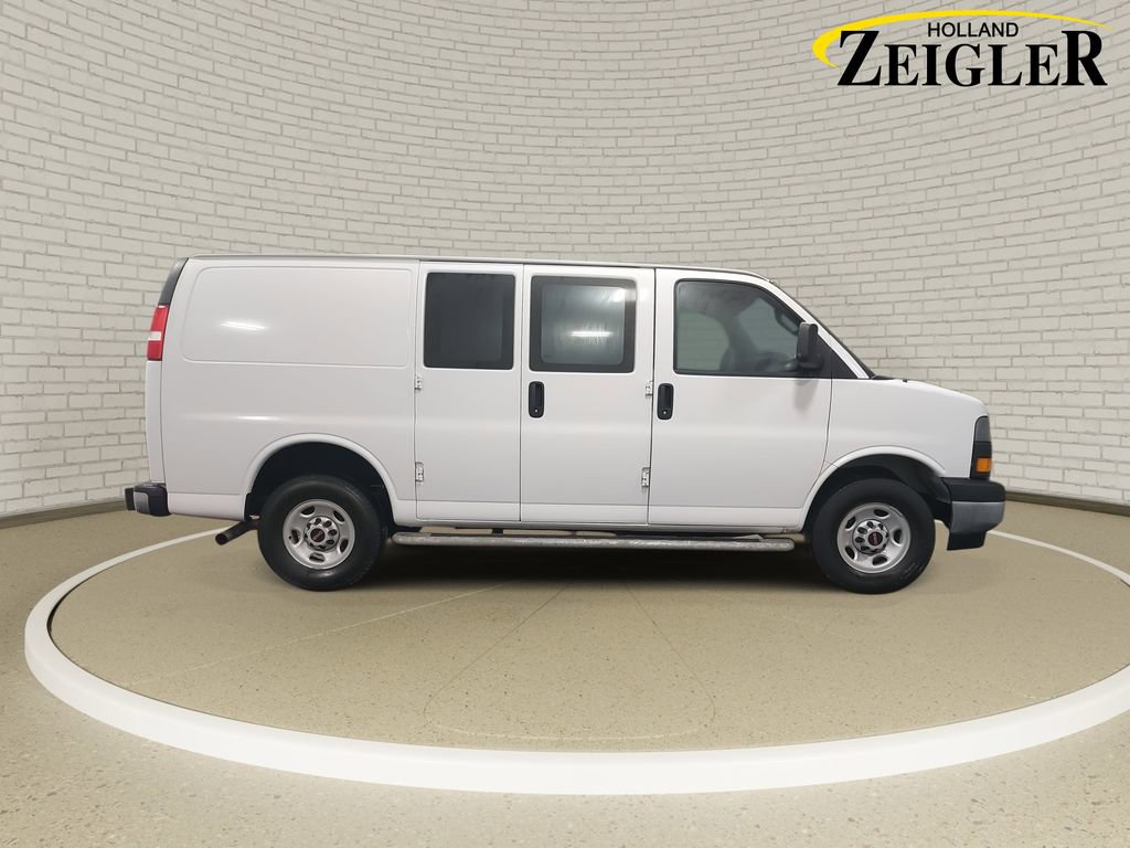 Used 2024 GMC Savana 2500 w/ Driver Convenience Package image 4