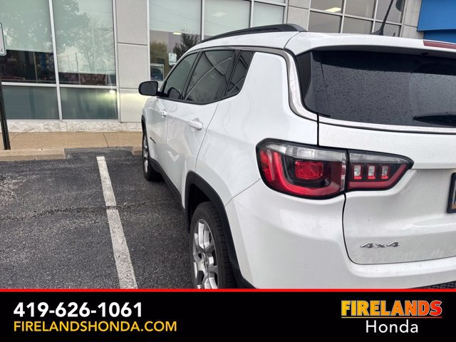 Used 2022 Jeep Compass Latitude w/ Sun and Sound Group AWD/4WD image 4