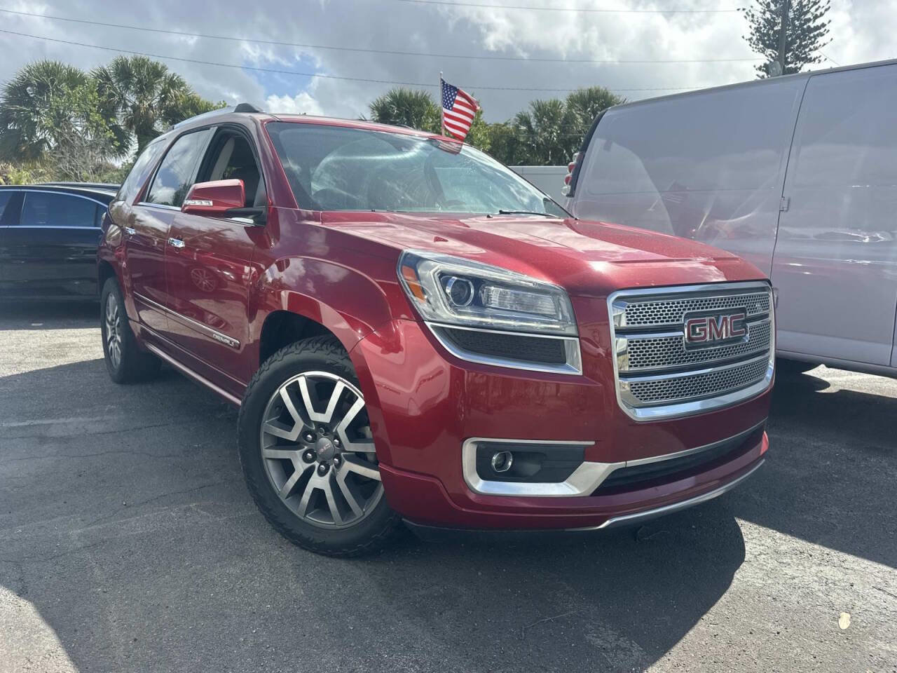 Used 2014 GMC Acadia Denali image 1