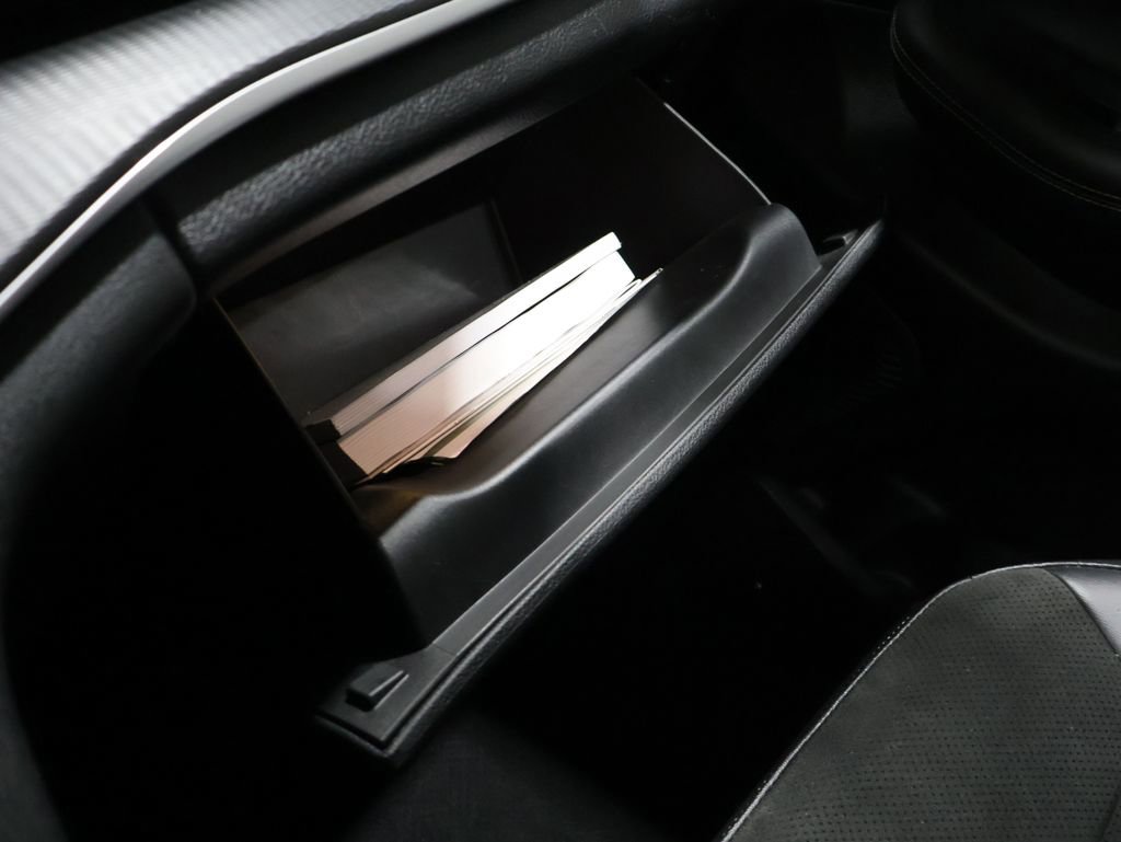 Used 2023 Jeep Grand Cherokee Altitude image 38