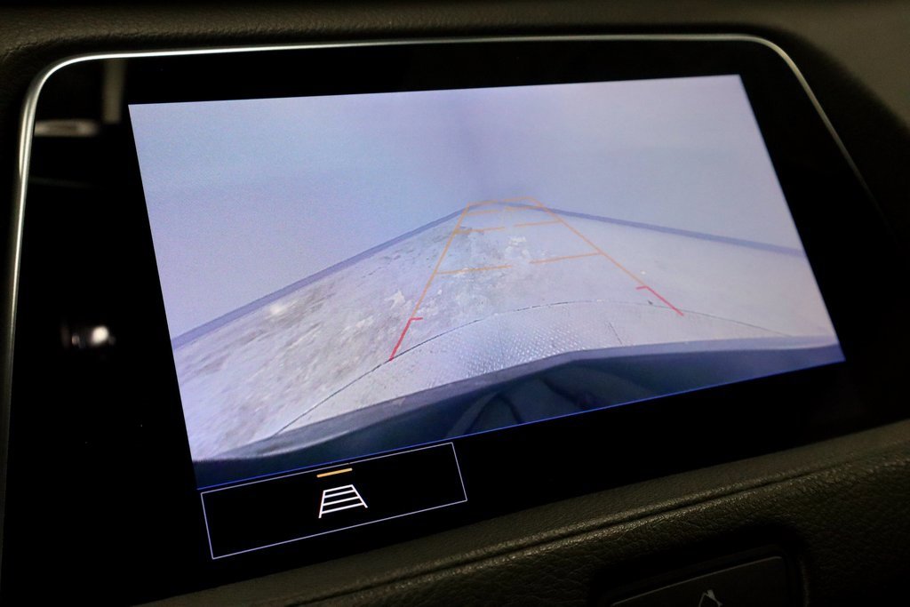 Used 2023 Cadillac XT4 Premium Luxury image 2