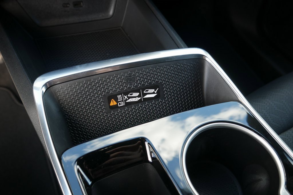 New 2025 Chevrolet Equinox LT w/ Convenience Package II image 14