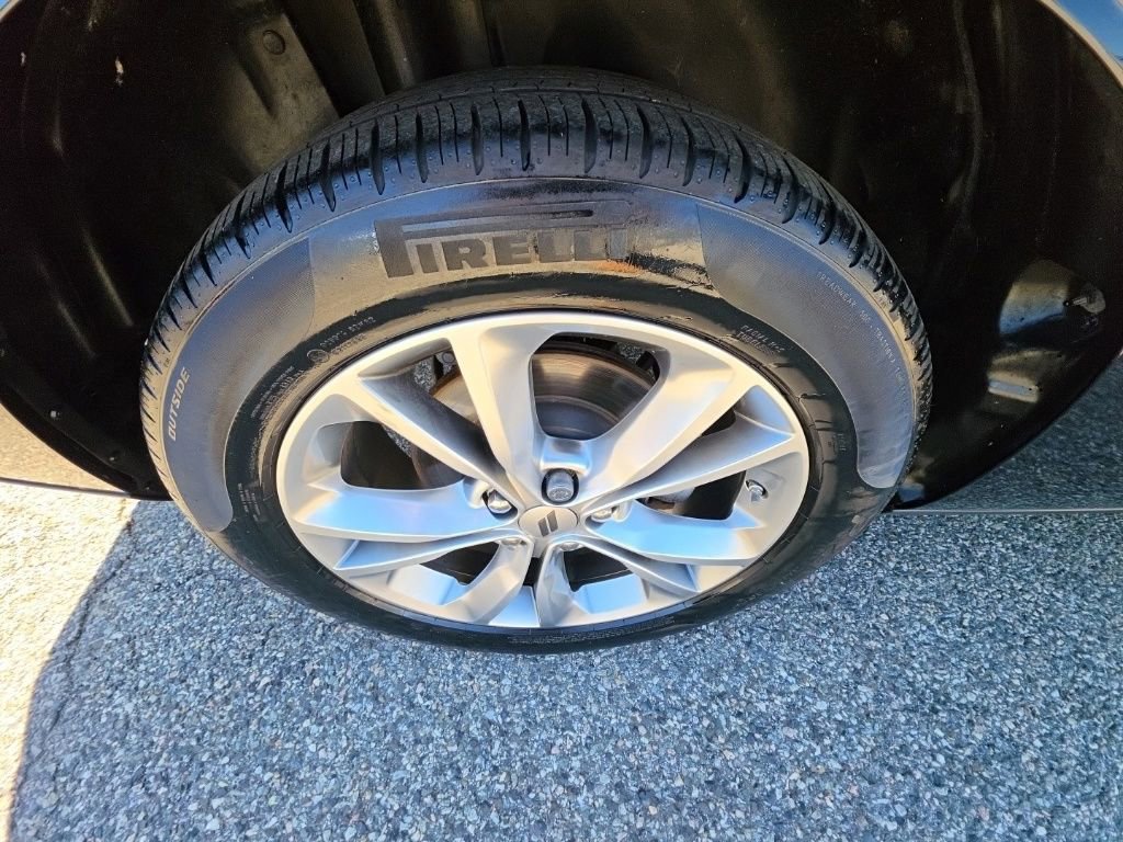 Used 2022 Dodge Challenger SXT w/ Driver Convenience Group image 30