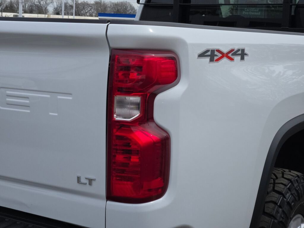 Used 2021 Chevrolet Silverado 3500 LT w/ Convenience Package AWD/4WD image 9