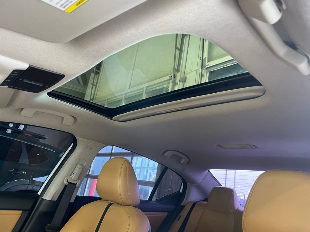 Certified 2024 Nissan Sentra SV w/ SV Premium Package image 11