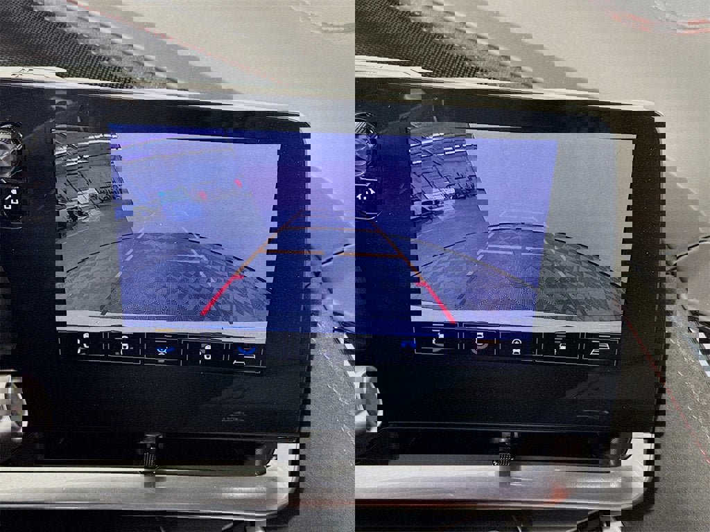 Used 2023 Chevrolet Corvette w/ Z51 Performance Package image 9