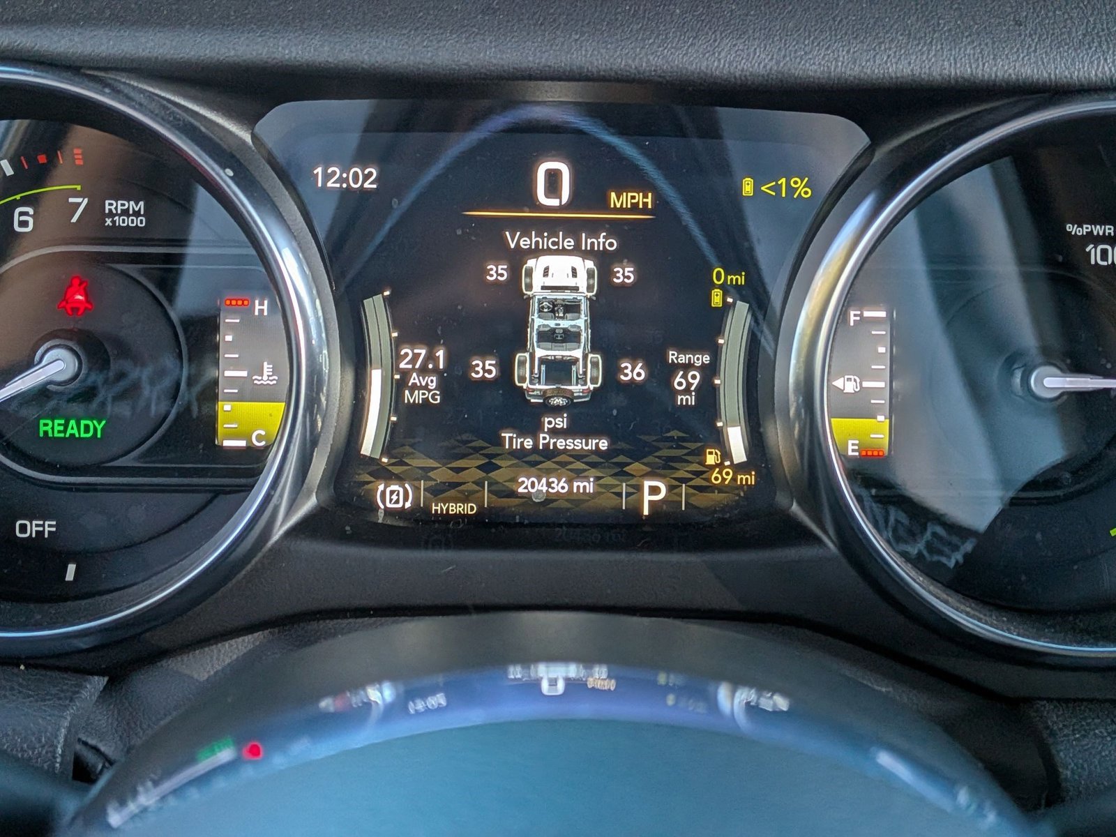 Used 2022 Jeep Wrangler Unlimited Sahara w/ Cold Weather Group image 11