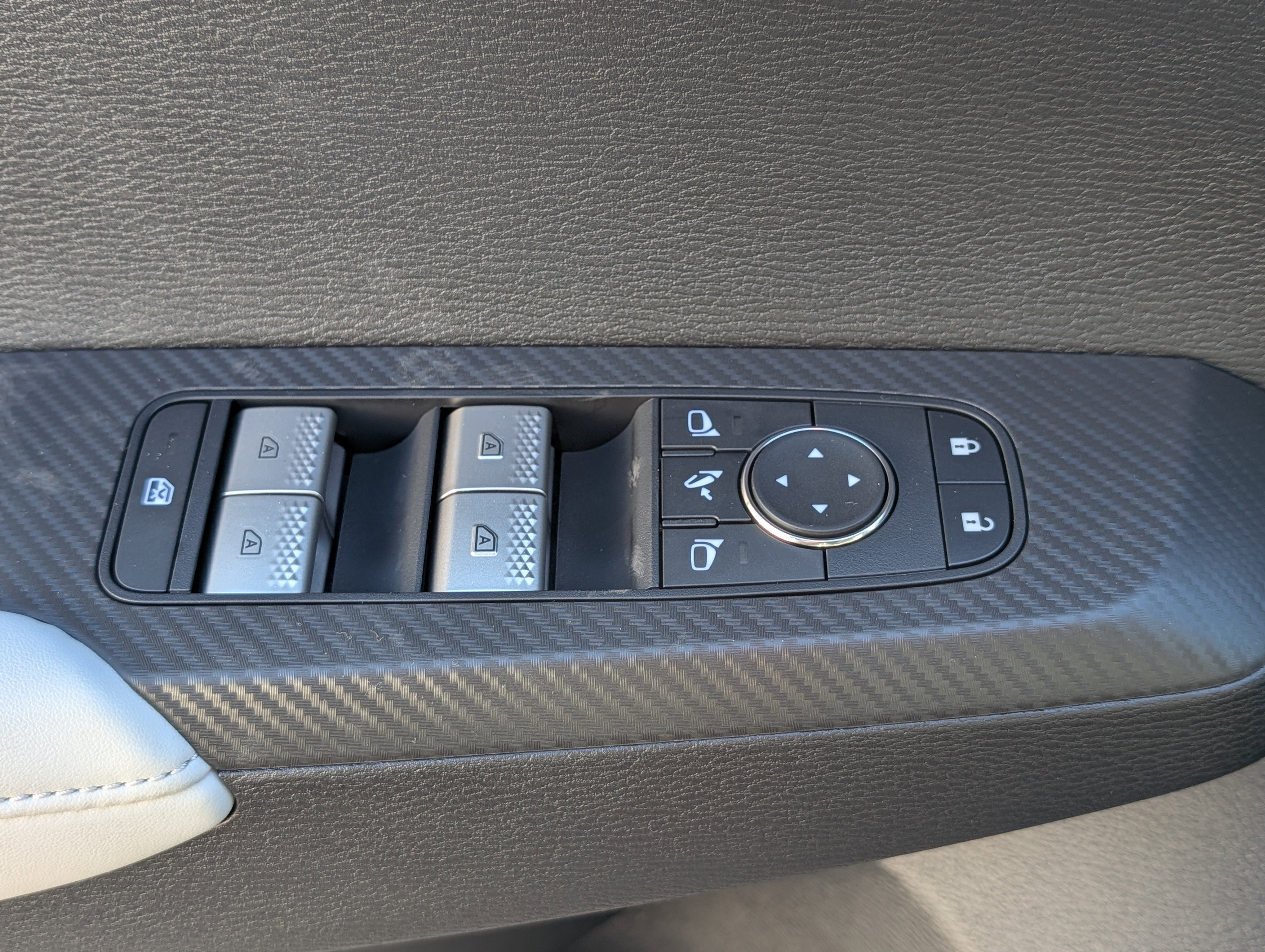 New 2026 Mitsubishi Outlander SE image 20