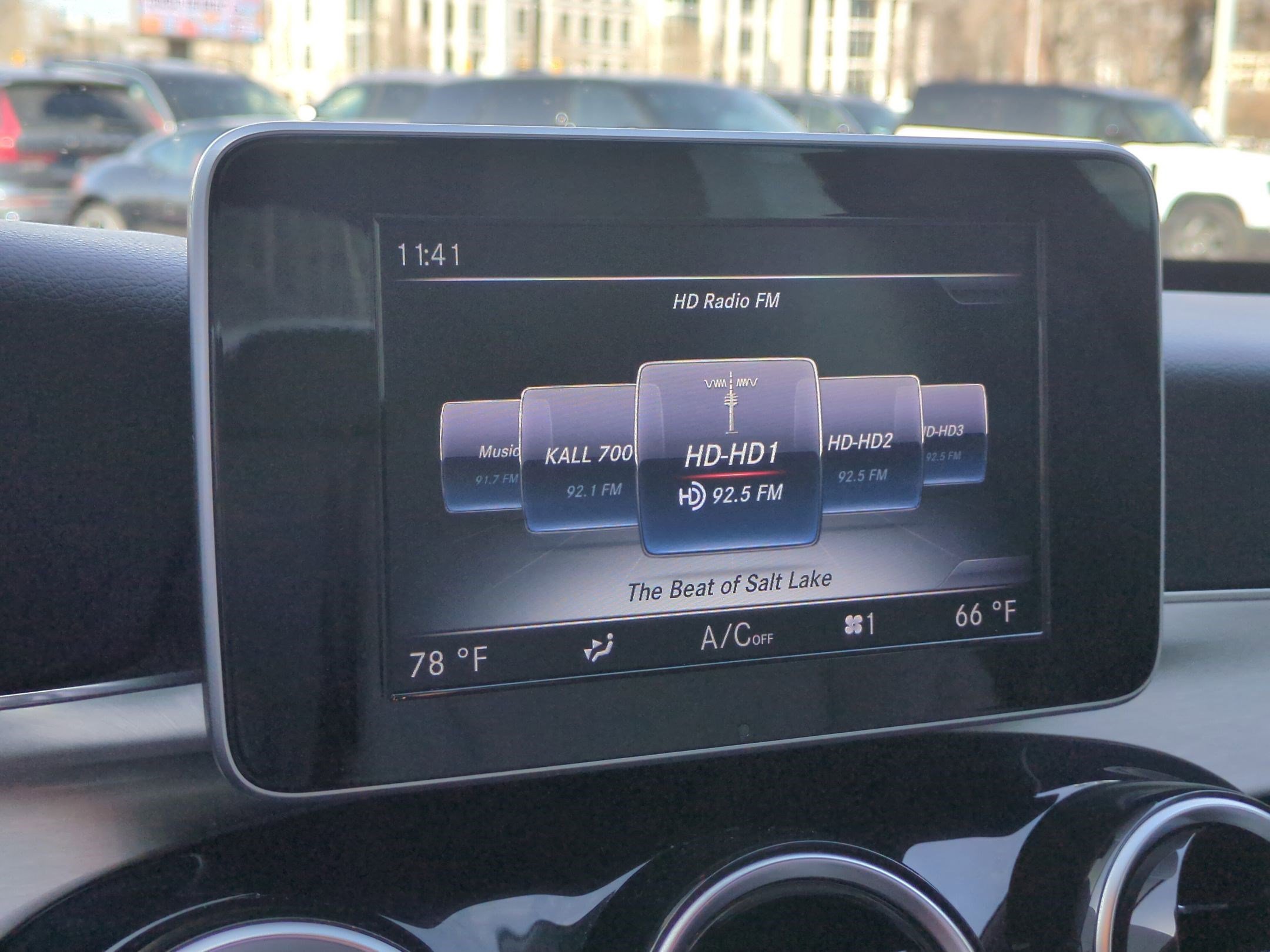 Used 2015 Mercedes-Benz C 300 4MATIC Sedan image 23