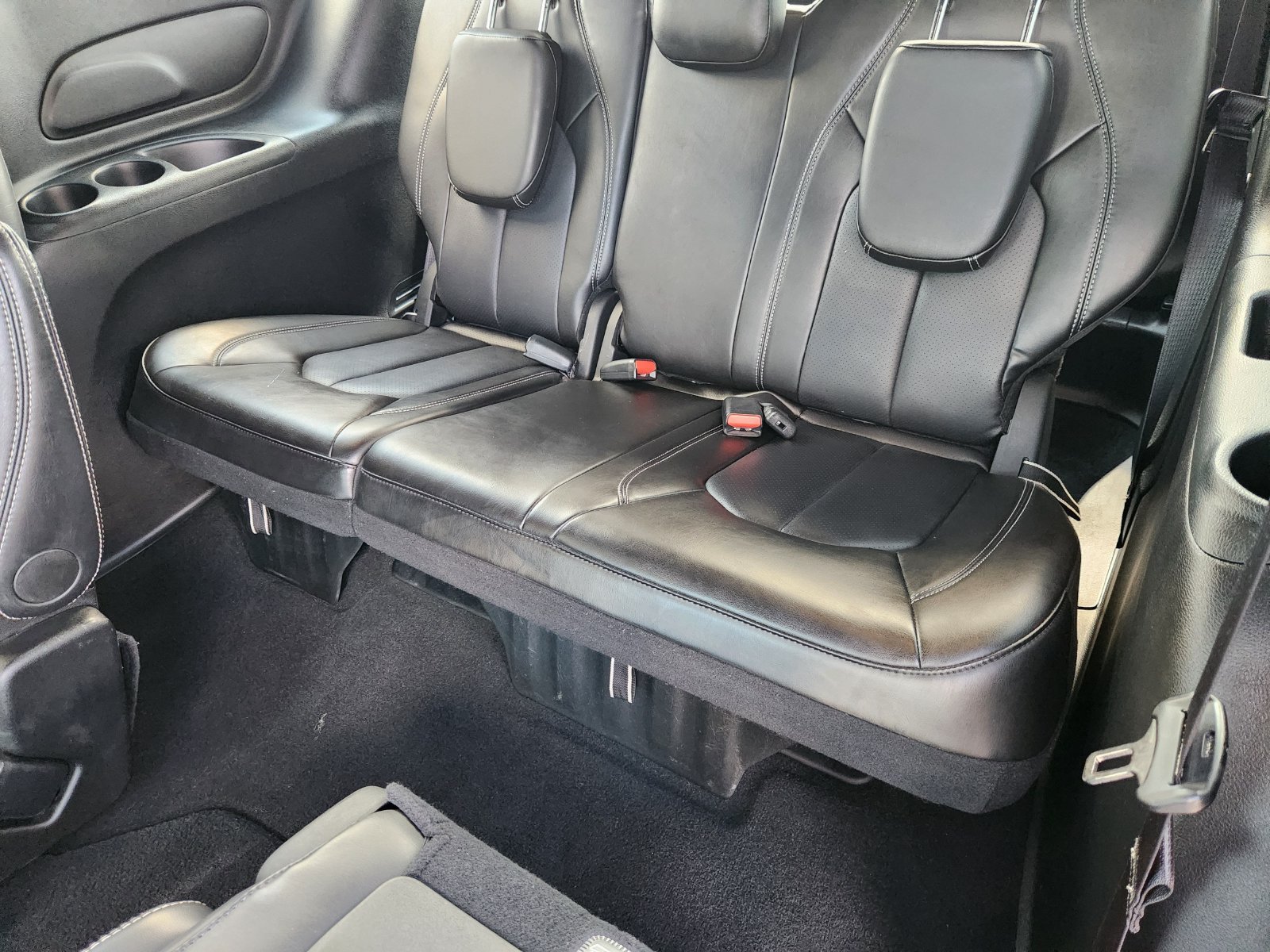 Used 2026 Chrysler Pacifica Select FWD image 39