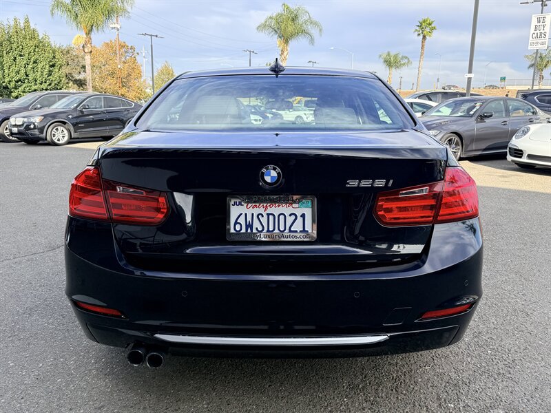 Used 2012 BMW 328i Sedan RWD image 6