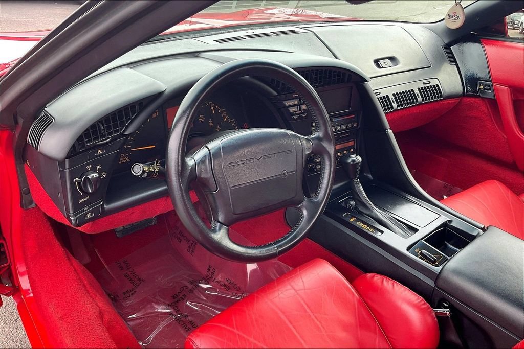 Used 1992 Chevrolet Corvette Convertible RWD image 18