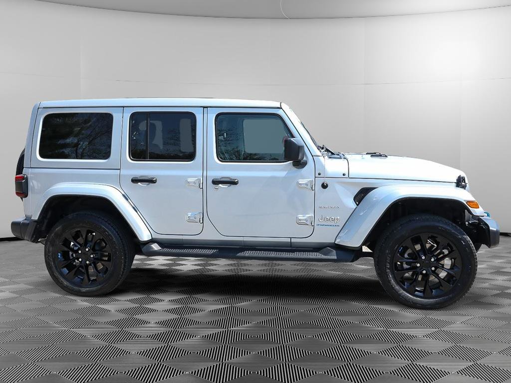 Used 2023 Jeep Wrangler Sahara w/ Cold Weather Group image 7