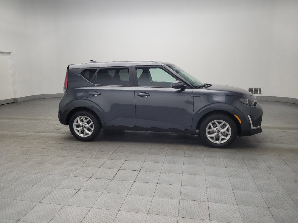 Used 2025 Kia Soul LX w/ LX Technology Package image 11
