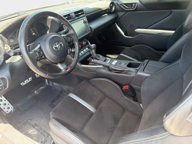 Used 2024 Toyota GR86 Premium RWD image 15