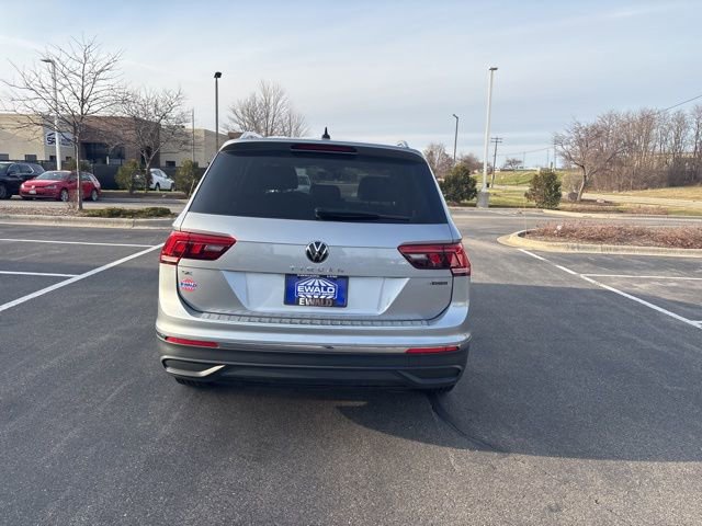 Used 2022 Volkswagen Tiguan SE image 7