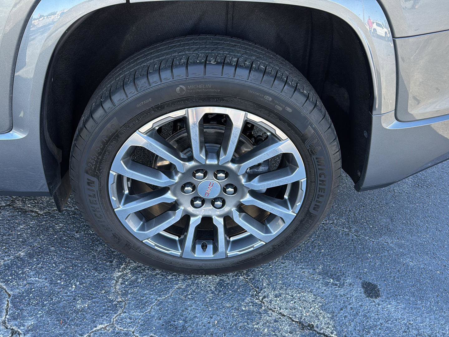 Certified 2022 GMC Acadia Denali w/ Denali Ultimate Package image 33