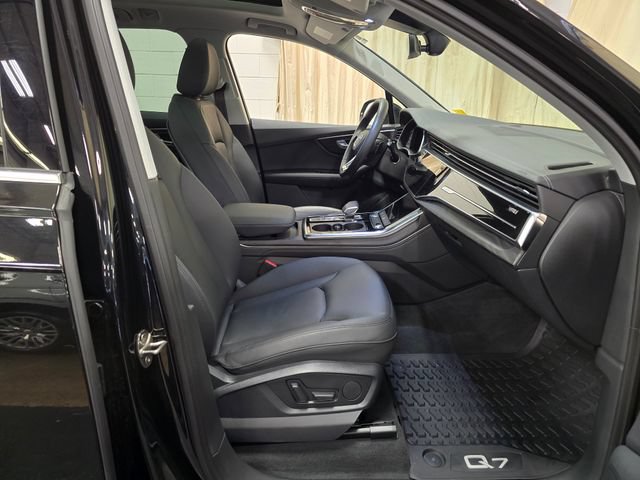 Used 2023 Audi Q7 3.0T Premium Plus AWD/4WD image 38