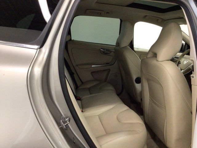Used 2015 Volvo XC60 T5 Platinum AWD/4WD image 7