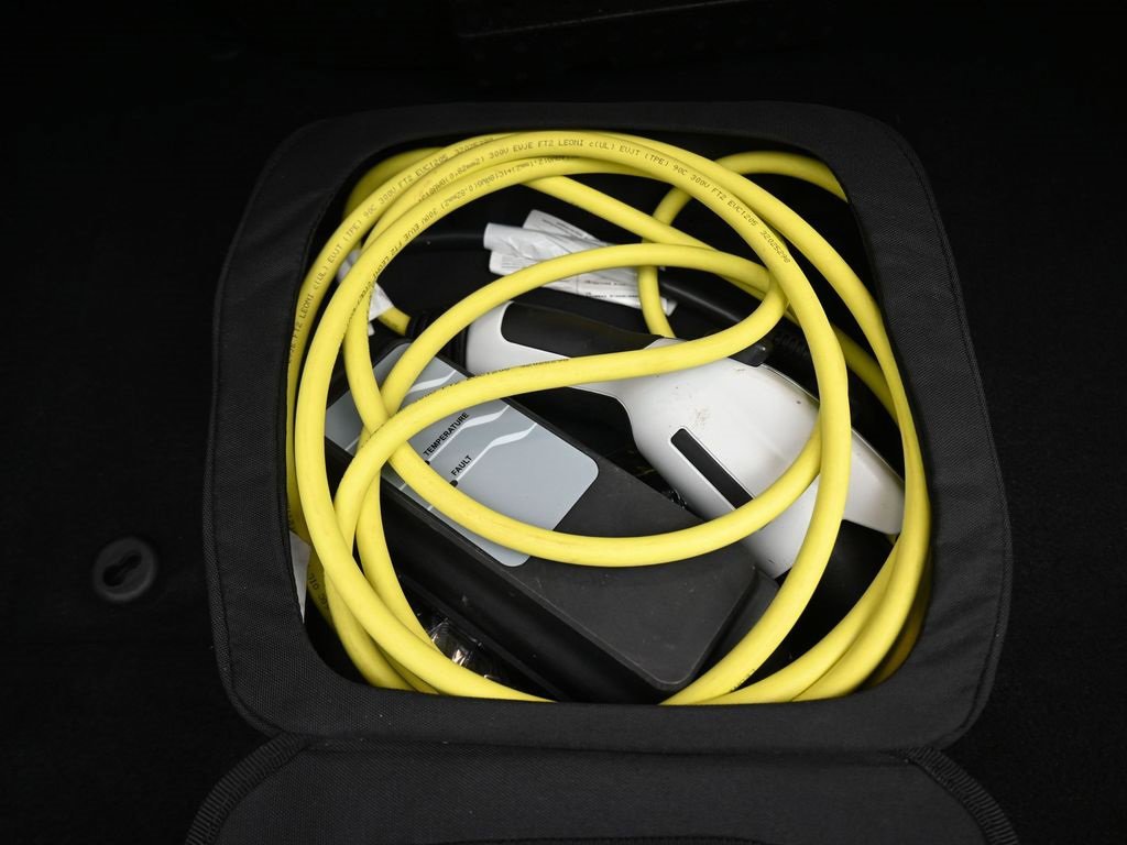 Used 2018 BMW 330e image 45