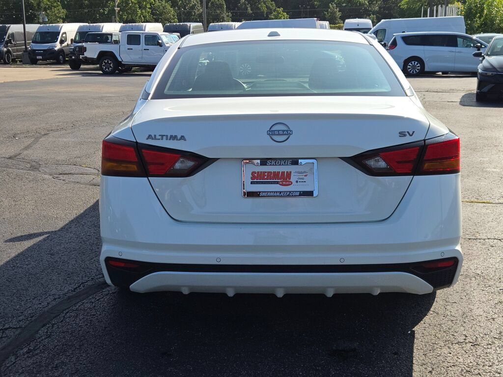 Used 2024 Nissan Altima 2.5 SV FWD image 22