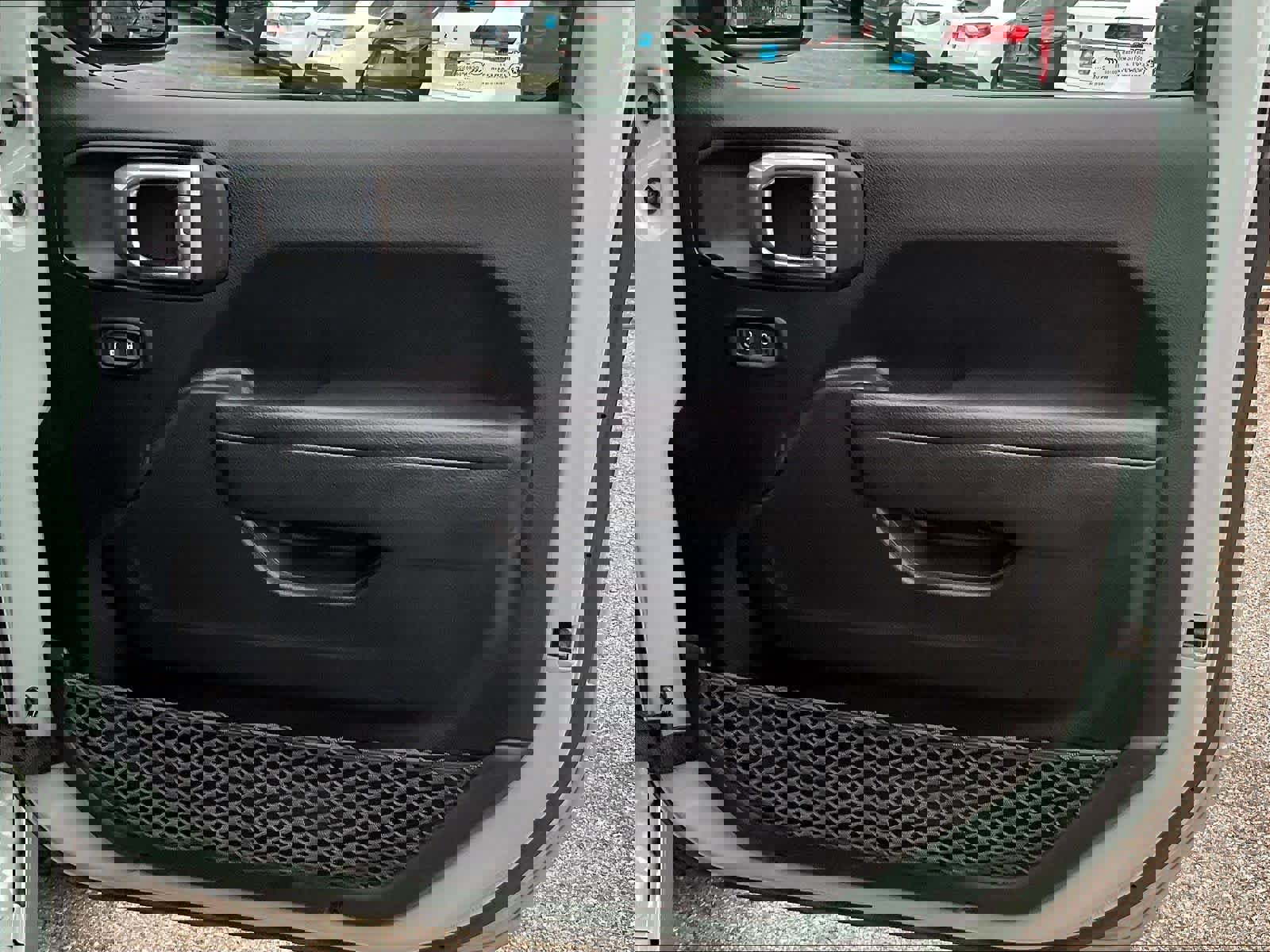 Used 2023 Jeep Wrangler Unlimited Rubicon 4xe image 12