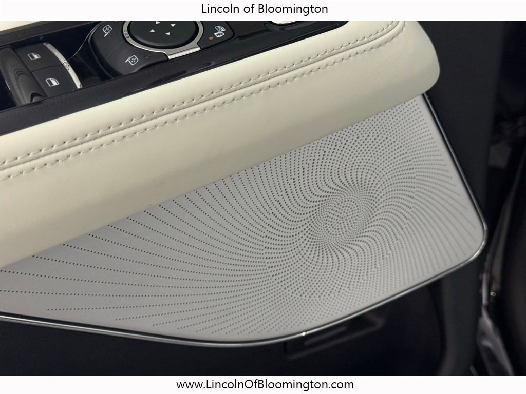 New 2026 Lincoln Aviator Black Label w/ Jet Appearance Package image 19