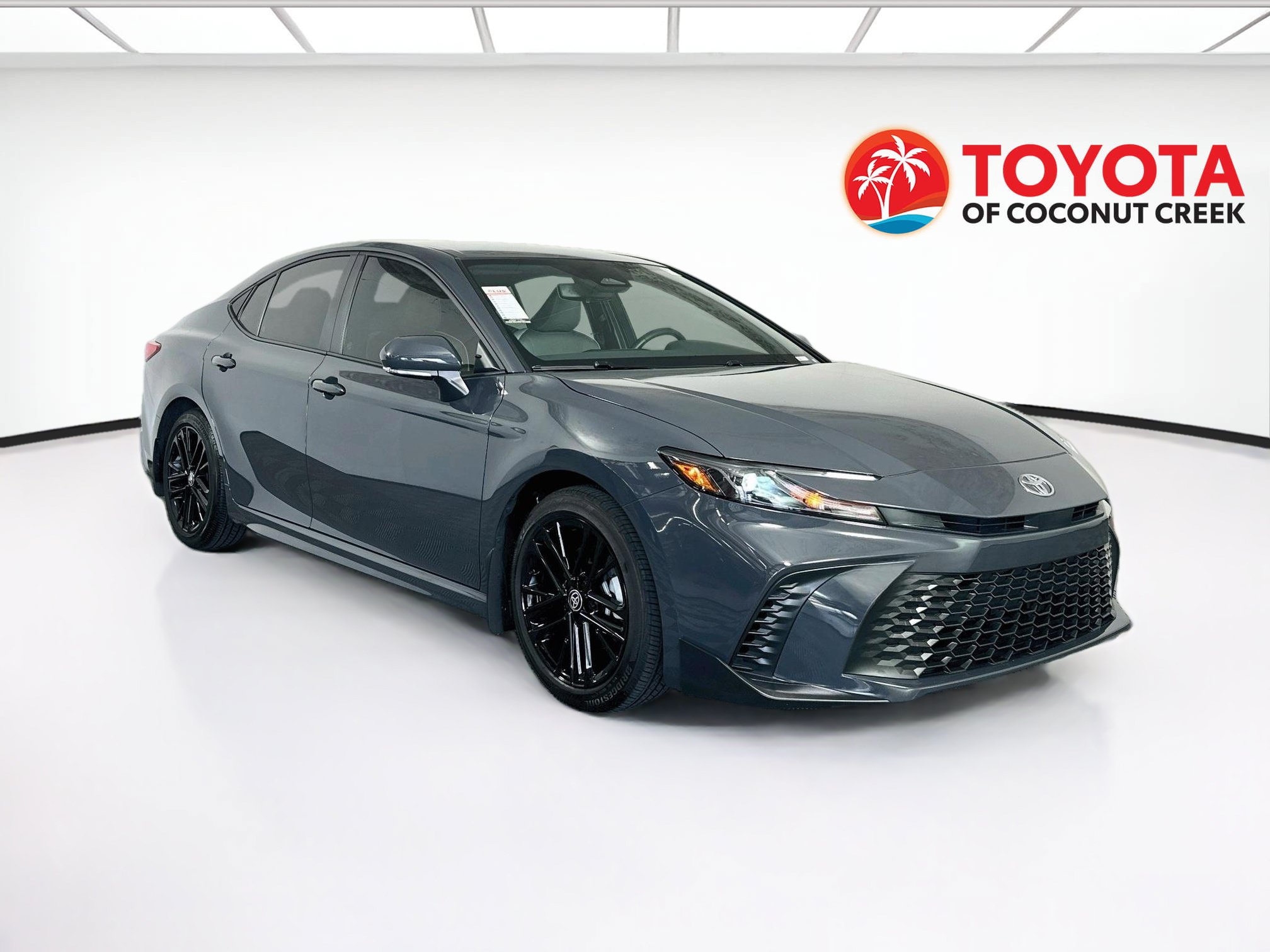 Used 2025 Toyota Camry SE