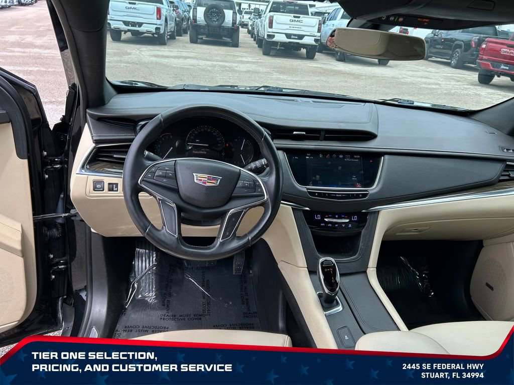 Used 2018 Cadillac XT5 FWD image 25