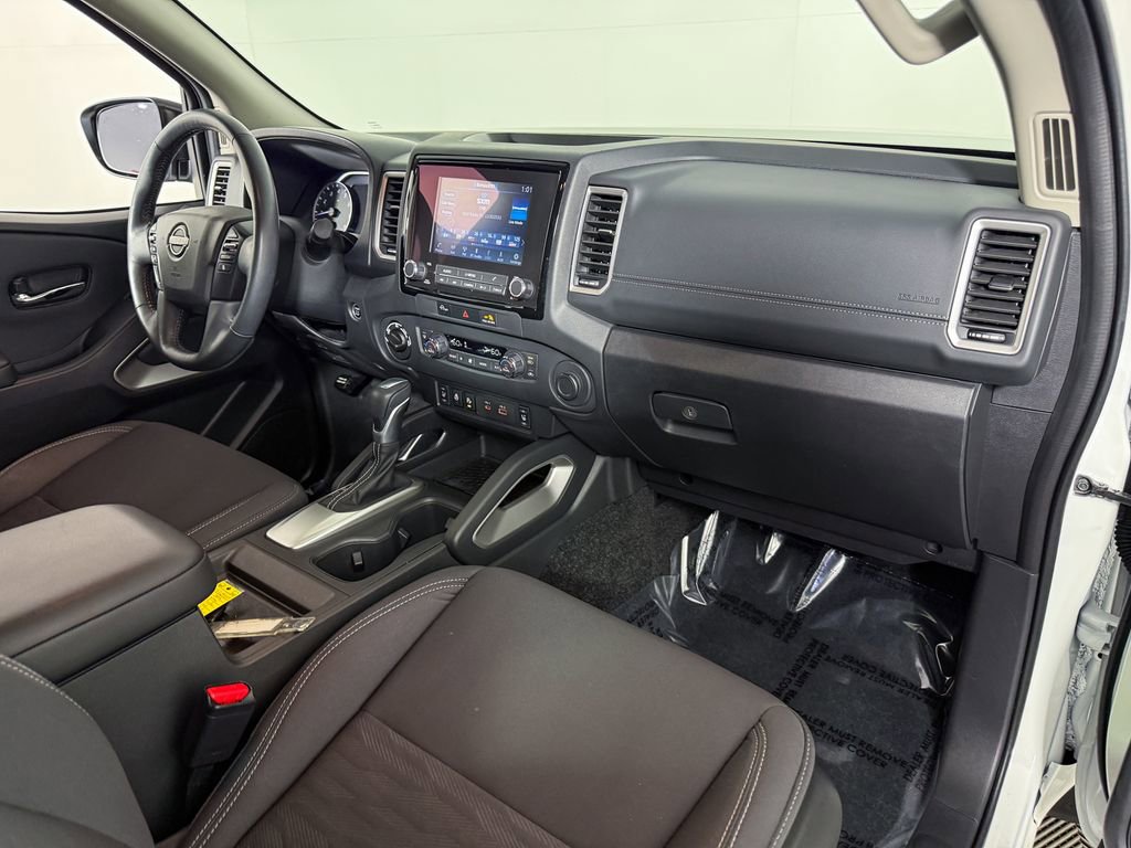 Certified 2024 Nissan Frontier SV w/ SV Convenience Package image 13