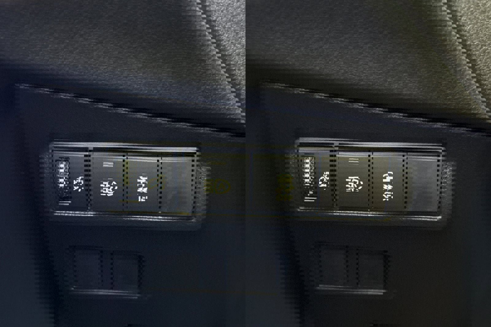 New 2026 Toyota Corolla Cross LE image 30